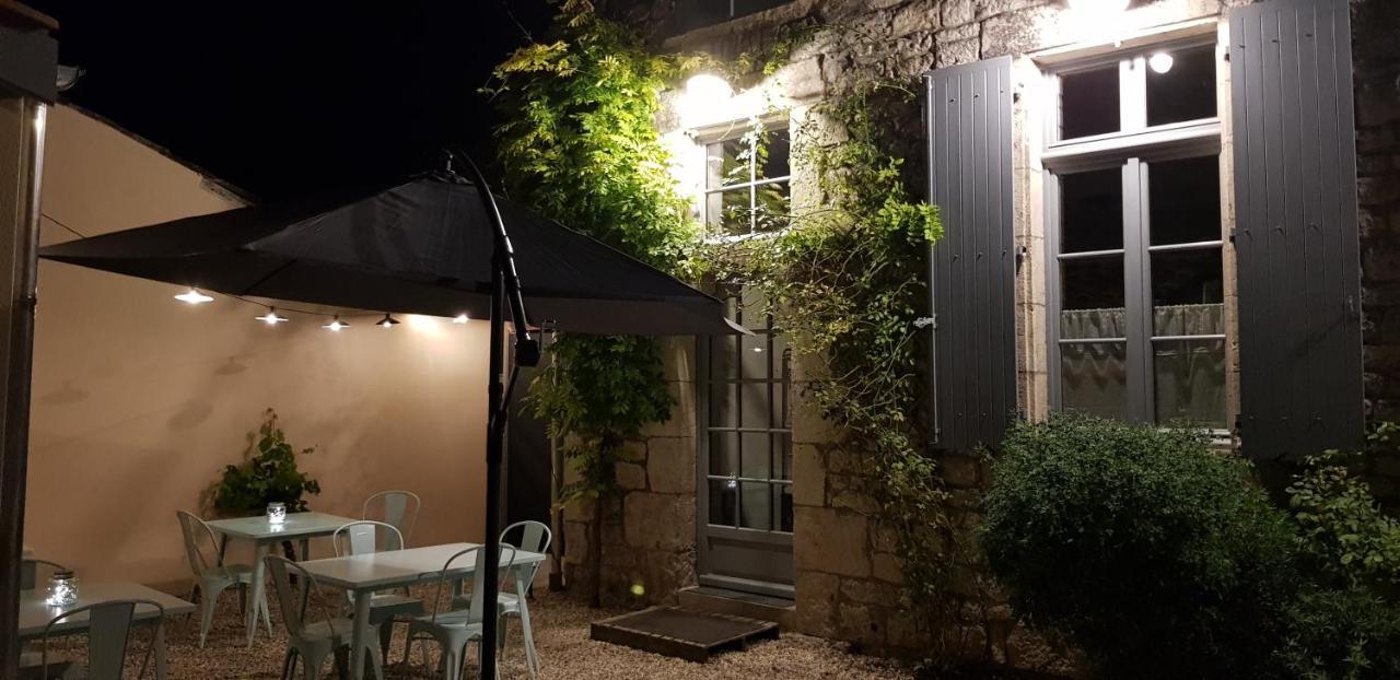 La Cour Saint Louis Bed & Breakfast Castelnau-Montratier Exterior photo